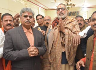 बालकोनगर श्री राम मंदिर में केंद्रीय मंत्री गिरिराज सिंह ने किया पूजा अर्चना