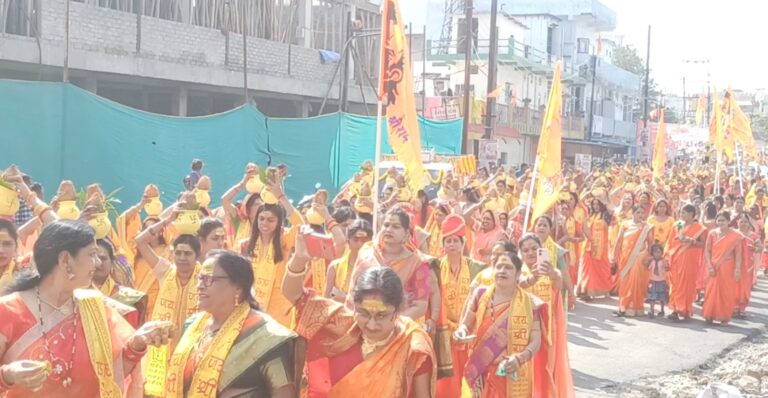 राम मंदिर प्राण प्रतिष्ठा और कपिलेश्वर नाथ महादेव मंदिर स्थापना दिवस के उपलक्ष में निकाली गई भव्य कलश यात्रा, अंतर्राष्ट्रीय कथावाचक के द्वारा राम कथा महोत्सव की हुई शुरुआत