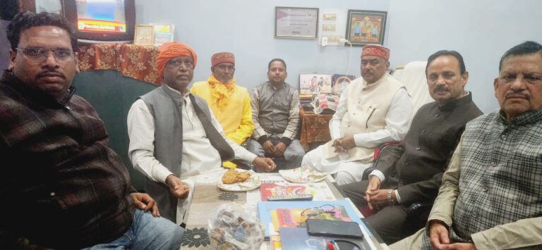 लोकसभा चुनाव के मद्देनजर सक्रीय हुए भाजपा नेता देवेंद्र पांडेय लगातार कर रहे हैं जनसंपर्क