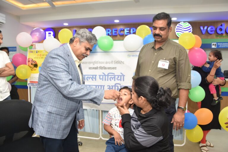 बालको अस्पताल ने बच्चों को पिलाई पल्स पोलियो की दवा